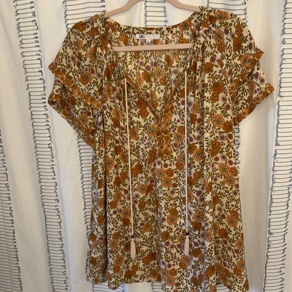 DR2 blouse size 2X worn once!